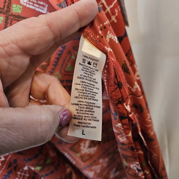 Lularoe Joy Long Sleeveless Vest Arrows Red  Sz:Lg  NWT Aztec Side Slits Boho - Picture 5 of 5